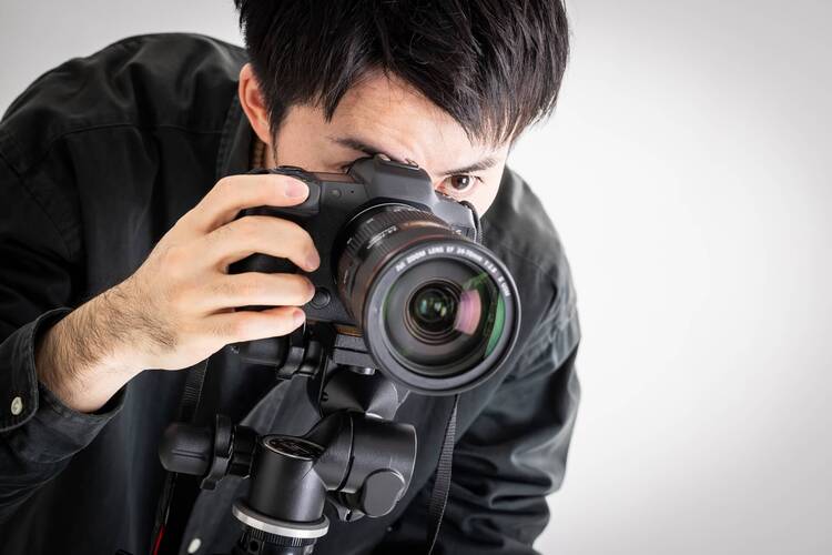 【俳優の宣材写真の撮り方ガイド】インディスタッフが詳しく解説！3
